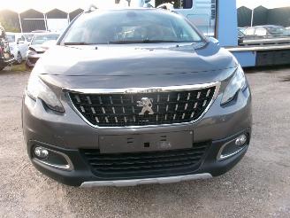 Peugeot 2008 1.2 Crossway picture 8