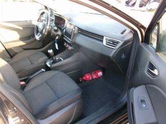 Renault Clio 1.0 Zen 5 Drs- HB picture 21