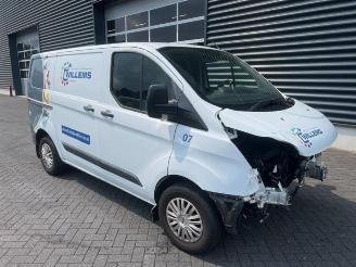 skadebil auto Ford Transit  2015/5