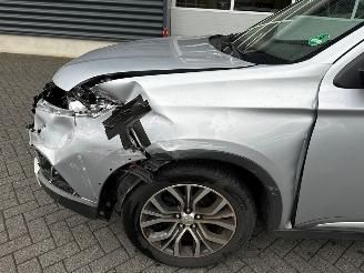 Mitsubishi Outlander 2.0 16V 4x2 SUV  Benzine 1.998cc 110kW (150pk) picture 10