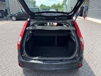 Ford Fiesta 1.25 16V Hatchback  Benzine 1.242cc 55kW (75pk) FWD picture 10