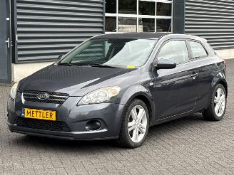 Unfallwagen Kia Cee d 1.4 CVVT 16V Hatchback 2Dr Benzine 1.396cc 66kW (90pk) FWD 2010/4
