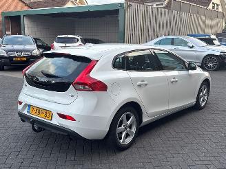 Volvo V-40 1.6 T2 GTDi 16V Hatchback 4Dr Benzine 1.596cc 88kW (120pk) FWD picture 5