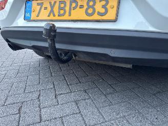 Volvo V-40 1.6 T2 GTDi 16V Hatchback 4Dr Benzine 1.596cc 88kW (120pk) FWD picture 28