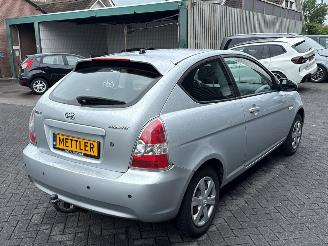 Hyundai Accent 1.4i 16V Hatchback  Benzine 1.399cc 71kW (97pk) FWD picture 5