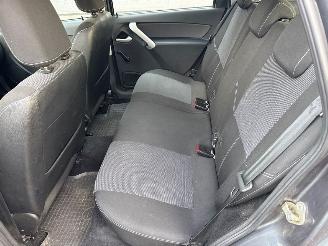 Lada Kalina 1.6 Hatchback  Benzine 1.597cc 72kW (98pk) FWD picture 10