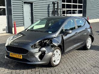 damaged passenger cars Ford Fiesta 1.1 Ti-VCT 12V 85 Hatchback  Benzine 1.084cc 63kW (86pk) FWD 2019/6