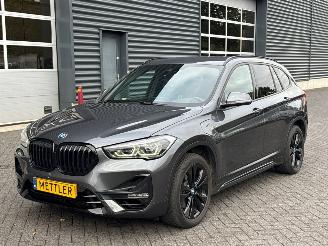 damaged passenger cars BMW X1 XDRIVE25E 1.5 12V TwinPower Turbo SUV  Elektrisch Benzine 1.499cc 162kW (220pk) FWD 2022/1