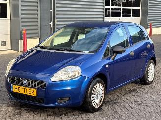 skadebil auto Fiat Grande Punto 1.4 Hatchback  Benzine 1.368cc 57kW (77pk) FWD 2007/1