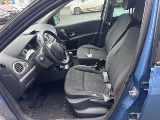 Renault Clio Clio III (BR/CR), Hatchback, 2005 / 2014 1.2 16V 75 picture 11