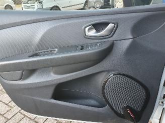 Renault Clio 0.9 TCe Limited picture 11