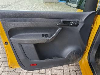 Volkswagen Caddy 1.6 TDI Maxi BMT picture 14