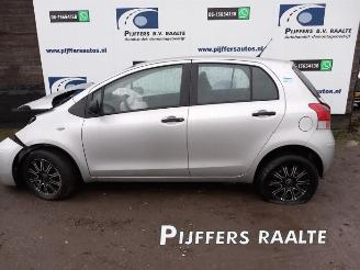 Toyota Yaris Yaris II (P9), Hatchback, 2005 / 2014 1.33 16V Dual VVT-I picture 1