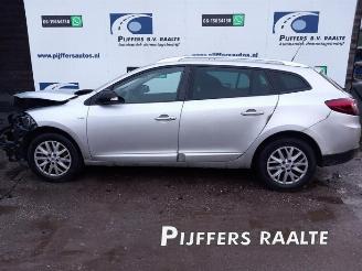 skadebil auto Renault Mégane Megane III Grandtour (KZ), Combi 5-drs, 2008 / 2016 1.5 dCi 110 2013/4