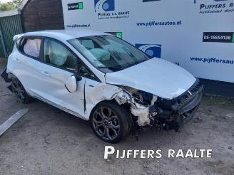 Salvage car Ford Fiesta Fiesta 7, Hatchback, 2017 1.0 EcoBoost 12V 100 2018/8