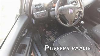 Fiat Grande Punto Grande Punto (199), Hatchback, 2005 1.4 T-Jet 16V picture 8