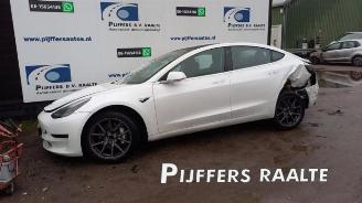 Vrakbiler auto Tesla Model 3 Model 3, Sedan, 2017 Long Range 72kWh 2019/9