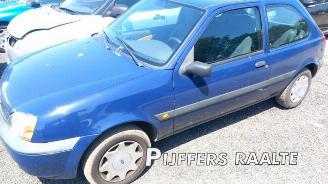Vrakbiler auto Ford Fiesta Fiesta 4, Hatchback, 1995 / 2002 1.3i 2002/1