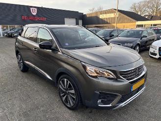 damaged passenger cars Peugeot 5008 1.2 Puretech Premium 7-pers 2020/1