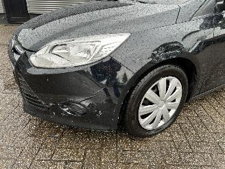 Ford Focus 1.0 EcoBoost Trend 5drs picture 27