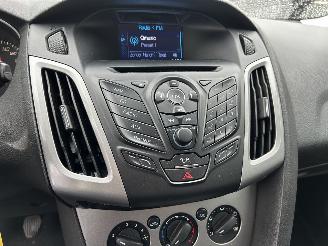 Ford Focus 1.0 EcoBoost Trend 5drs picture 22