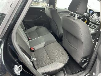 Ford Focus 1.0 EcoBoost Trend 5drs picture 12