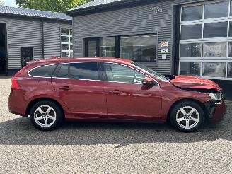 Volvo V-60 1.6 D2 picture 2