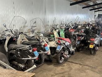 Overige  Partij 57 scooters picture 6