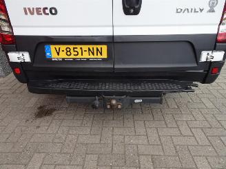 Iveco Daily 35S15V 2.3 352 H2 L 32zits airco 3500kg ahk picture 13