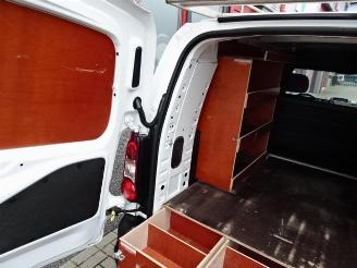 Peugeot Partner 122 1.6 HDi 90 L2 XR maxi met inrichting imperiaal picture 17