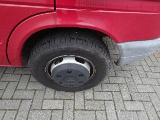 Mercedes  905.6 maxi xxxxl bakwagen met laadklep top staat 144938 km !! picture 29