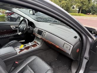 Jaguar XF 3.0 V6 Premium Luxury (Sedan 4-dr.) picture 30
