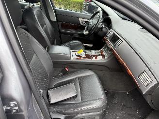 Jaguar XF 3.0 V6 Premium Luxury (Sedan 4-dr.) picture 31