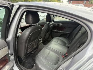 Jaguar XF 3.0 V6 Premium Luxury (Sedan 4-dr.) picture 25
