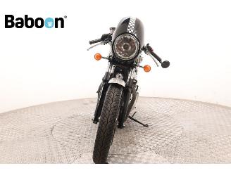 Triumph Thruxton 900  picture 3