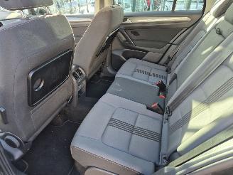 Volkswagen Golf Sportsvan 1.2 tsi connected series picture 11