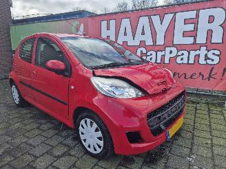 uszkodzony samochody osobowe Peugeot 107 1.0 12v xs 2012/1