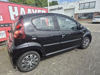 Peugeot 107 1.0 active AIRCO picture 2