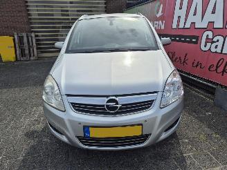 Opel Zafira 1.8 cosmo picture 7