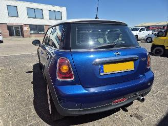 Mini Cooper 1.6 cooper picture 4