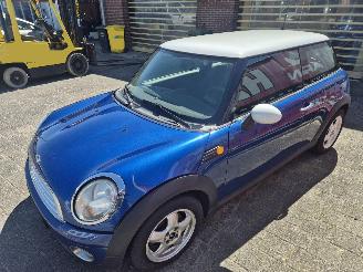 Mini Cooper 1.6 cooper picture 5