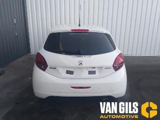 Vrakbiler auto Peugeot 208 208 I (CA/CC/CK/CL), Hatchback, 2012 / 2019 1.2 12V e-THP PureTech 110 2018/3