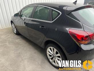 Opel Astra Astra J (PC6/PD6/PE6/PF6), Hatchback 5-drs, 2009 / 2015 1.6 Turbo 16V picture 10