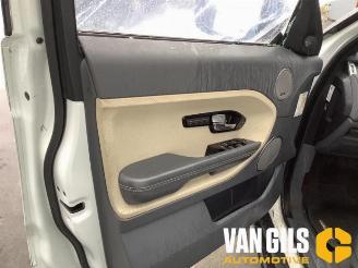 Land Rover Range Rover Evoque Range Rover Evoque (LVJ/LVS), SUV, 2011 / 2019 2.0 Si4 240 16V 5-drs. picture 14