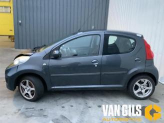 Peugeot 107 107, Hatchback, 2005 / 2014 1.0 12V picture 5