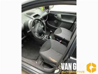 Toyota Aygo Aygo (B10), Hatchback, 2005 / 2014 1.0 12V VVT-i picture 11