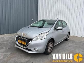 Peugeot 208 208 I (CA/CC/CK/CL), Hatchback, 2012 / 2019 1.0 Vti 12V PureTech picture 2