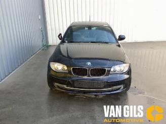 Vrakbiler auto BMW 1-serie 1 serie (E81), Hatchback 3-drs, 2006 / 2012 116d 16V 2007/11