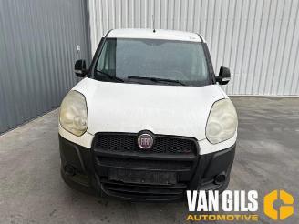 Coche siniestrado Fiat Doblo Doblo Cargo (263), Van, 2010 1.3 MJ 16V DPF Euro 5 2011/3