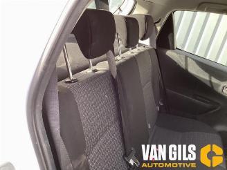 Toyota Yaris Yaris III (P13), Hatchback, 2010 / 2020 1.0 12V VVT-i picture 22
